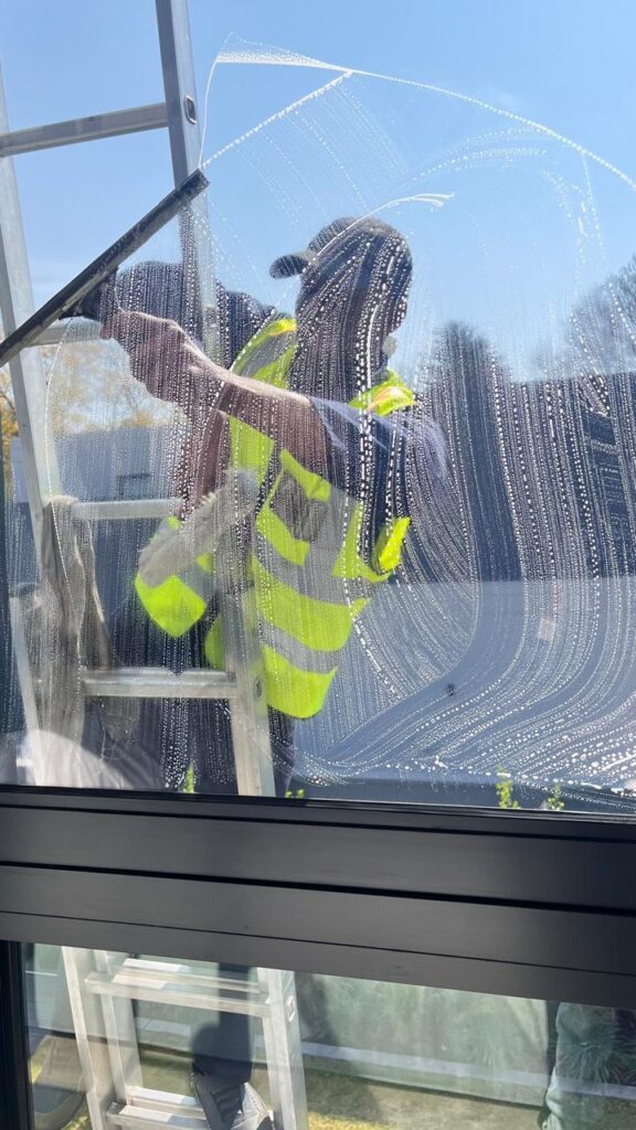 21a051d0 b390 4e5f 8a49 eebeb1a59fef